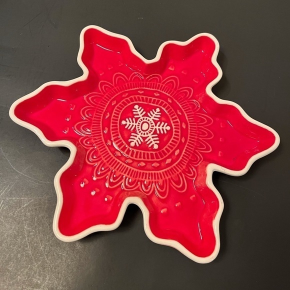 Ceramic Snowflake Dish by Hallmark - Picture 5 of 5
